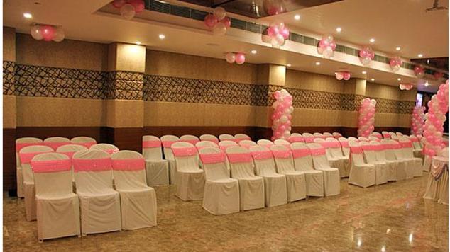 Grand Thakar Hotel Rajkot Exterior photo
