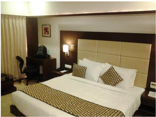Grand Thakar Hotel Rajkot Exterior photo